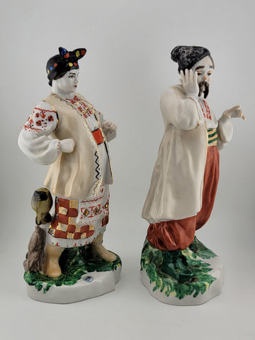 Rare VTG SET OF 2 Figurines KARAS & ODARKA  Ukrainian Soviet Porcelain. VG cond.
