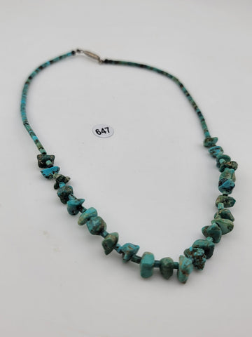 VINTAGE Gorgeous all natural chunks of Turquoise Nuggets Necklace. 15 Inch Long.