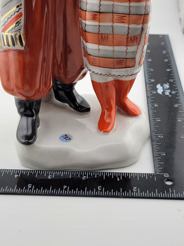 Rare 1961 Ukraine Vintage porcelain sculptural statuette "Ukrainian couple" Kiev