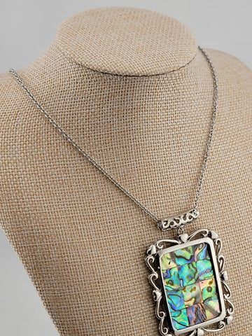 VINTAGE 112.65 CTW ABALONE INLAY PENDANT IN SILVER WITH FCHAIN