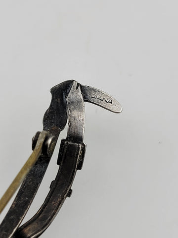 ANTIQUR 925 STERLING SILVER REVERSE PAINTING ON GLASS HORSE & JOKEY BROOCH