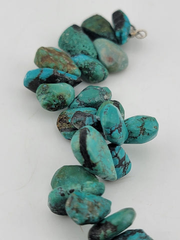 VINTAGE Gorgeous all natural chunks of Turquoise Nuggets Bracelet. 7 Inch Long.